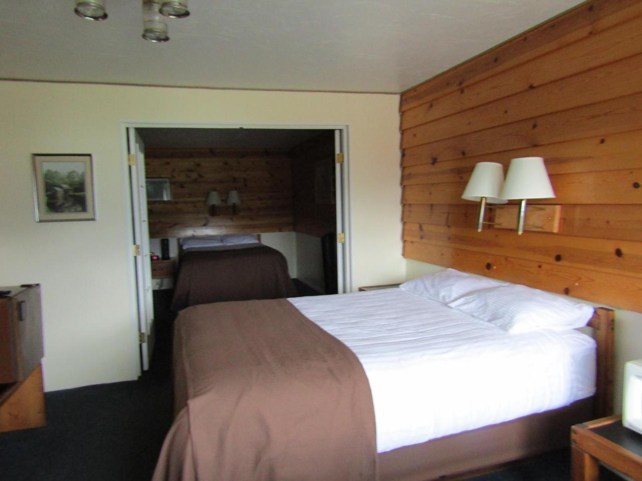 Captain'S Choice Motel Haines Room photo
